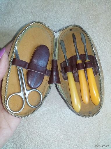 Несессер дорожный СССР Щётка платяная и маникюрный набор