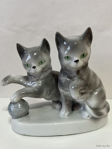 Фарфоровая статуэтка   ИГРАЮЩИЕ КОТЯТА    Германия. ЭКСПРЕСС АУКЦИОН не с рубля без МПЦ.