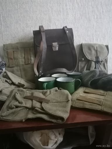 Кружки армейские СССР.Подсумки АК.Планшет.См.фото.