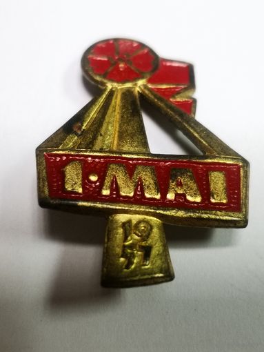 Знак ГДР. 1 мая 1957 год