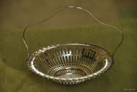 Ваза серебрением (  диаметр 13 см , высота 11 см  )