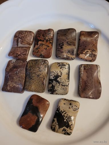 Большие бусины из пейзажной яшмы . 10 штук