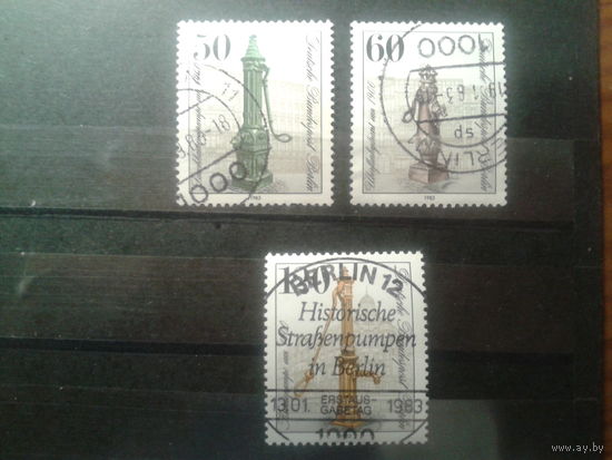 Берлин 1983 почтовые ящики Михель-4,60 евро гаш.