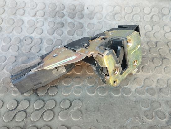 Замок двери передней правой Mitsubishi Carisma