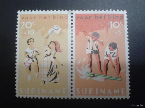 Суринам 1966 детские праздники, сцепка