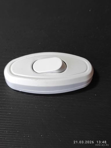 Выключатель проходной белый для бра 6А/250В