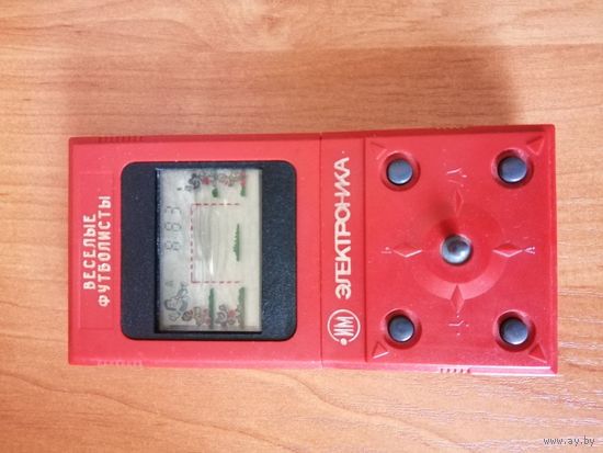 Игра портативная советская "электроника им-26". Со сменными картриджами