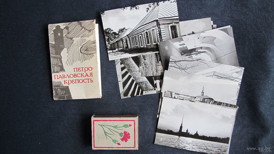Комплект из 18 черно-белых миниоткрыток с видами Петропавловской крепости (1985 г.)