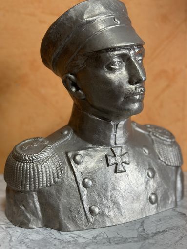 Бюст нахимов