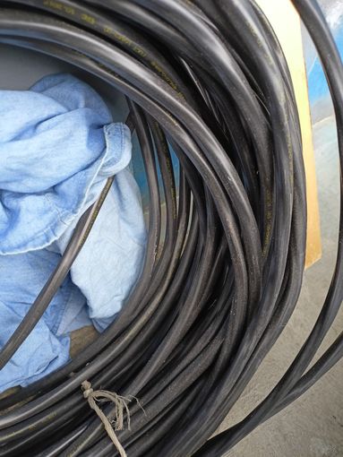 Кабель АВВГ-4х4 с алюминиевой жилой новый остаток около 25 метров