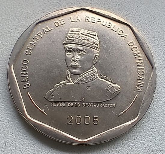Доминикана 25 песо, 2005  3-7-8