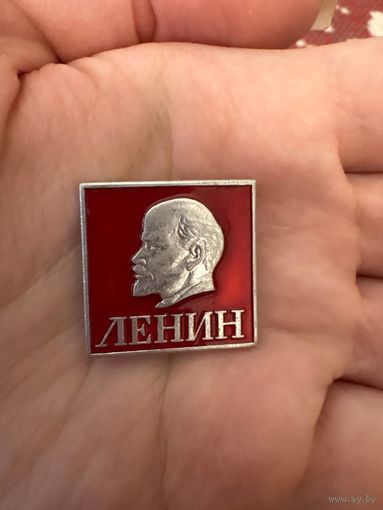 Ленин значок