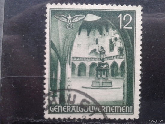 Польша, 1940.Двор старого Краковского университета с памятником Копернику