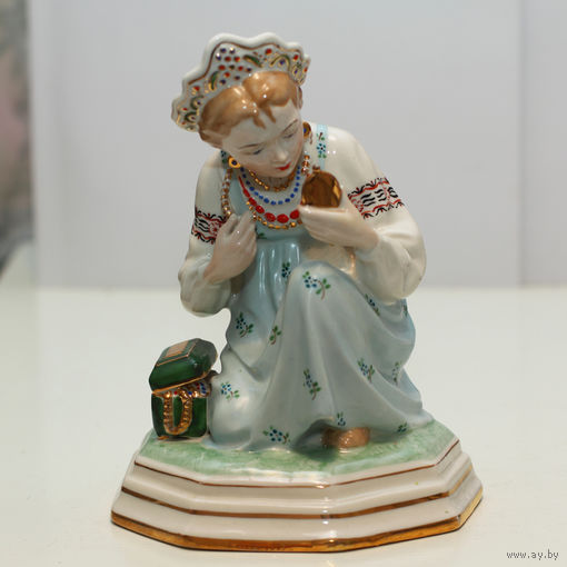 Статуэтка фарфоровая "Малахитовая шкатулка" Минск
