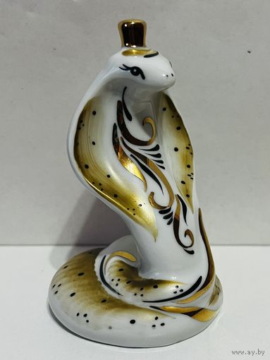 Фарфоровая статуэтка "Кобра" (Змея) с позолотой.  ДФЗ  АУКЦИОН не с рубля без МПЦ.