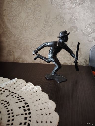 Фигурка из СССР, предположительно Зверобой цена снижена