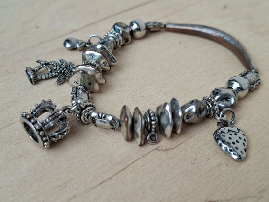 Браслет женский оригинальный стильный.Металл. Из швеции .