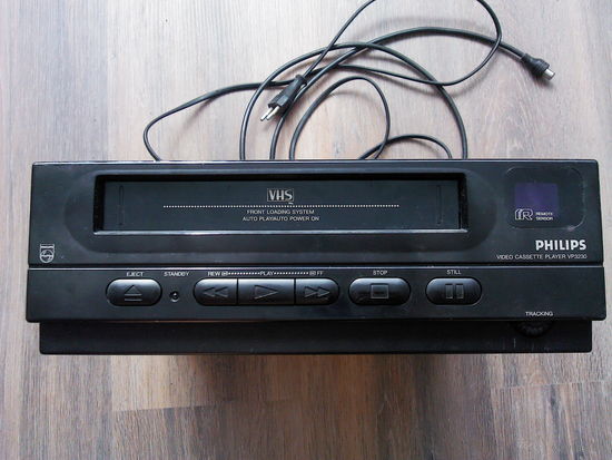 Видеоплеер кассетный Philips VP3230/95