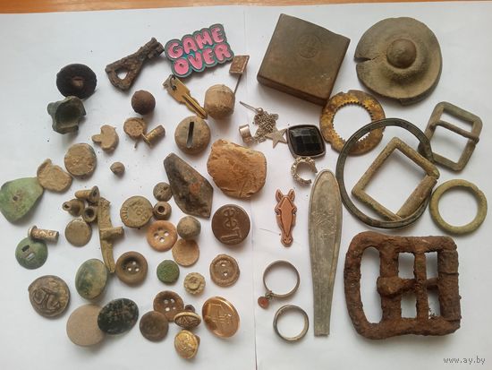 Пломбы, пряжки, пуговицы и др. находки
