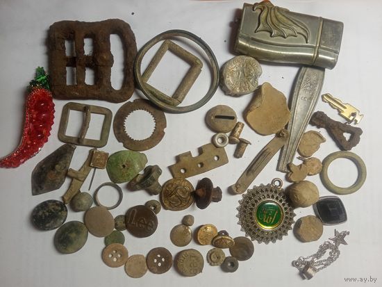 Пломбы, пряжки, пуговицы и др. находки