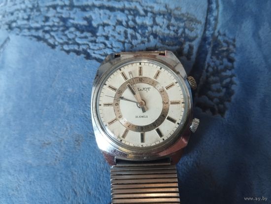 Часы Полёт на экспорт с будильником