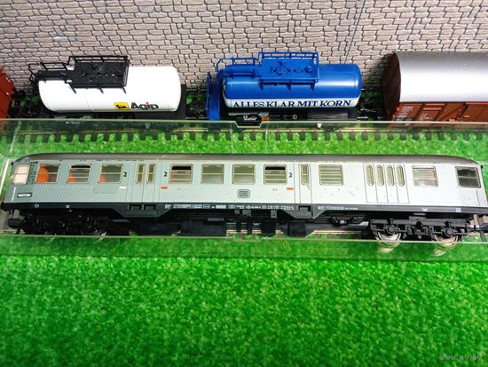 Вагон пассажирский 2кл -DB- 4-х осный серый  5120 "FLEISCHMANN" -ЛОМ-  Германия 1/87 HO