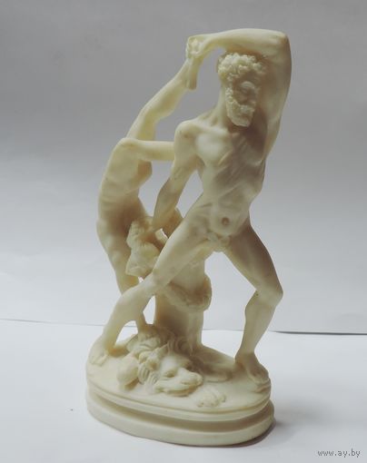 Статуэтка "Геракл и Лихас" 50-60-е годы Европа. Высота 14 см. Карболит.