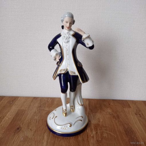Статуэтка Кавалер Танцор Royal Dux (Роял Дукс)