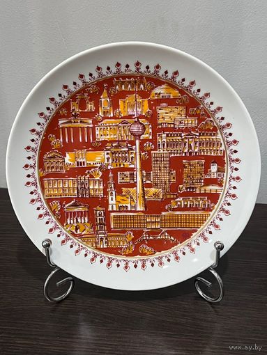 Коллекционная фарфоровая тарелка германия ГДР.
