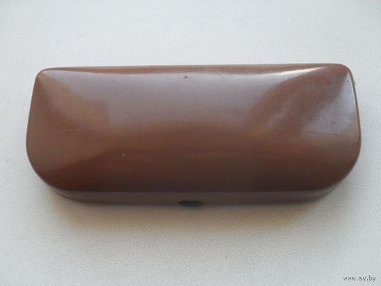 Старый футляр для очков.