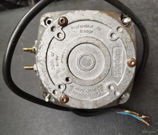 Мотор вентилятора M4Q045-BD01-01