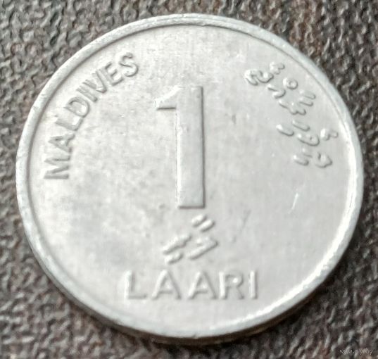 Мальдивы 1 лари, 2002    ( 1-3-8 )