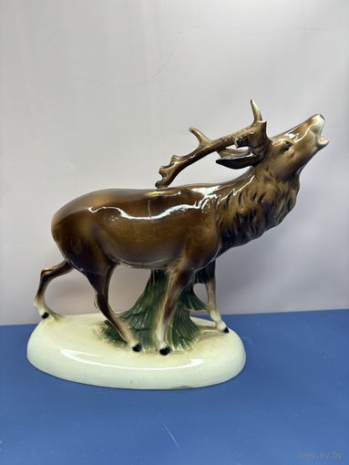 Старт с 1 рубля! Статуэтка Олень ревущий Германие в реставрацию , кракелюр  смотрите другие лоты много распродаж !!!