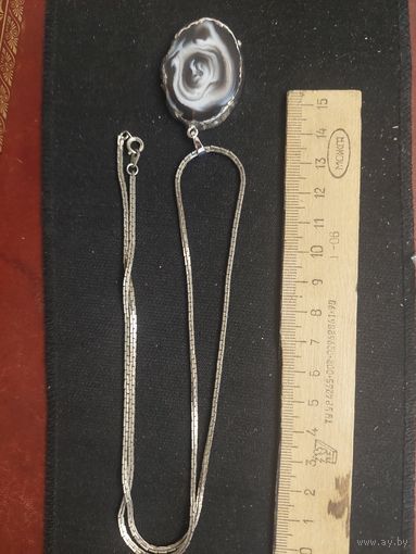 Цепопочка с кулоном