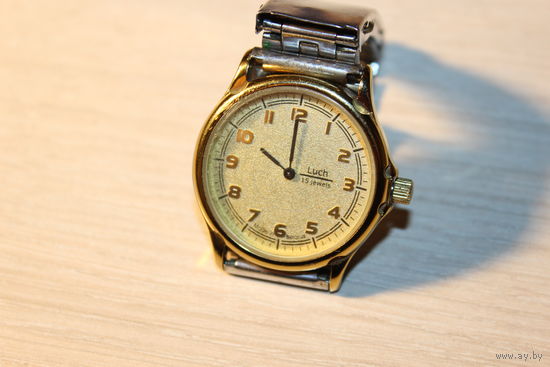 Механические часы "Луч", Беларусь, заводятся, идут.