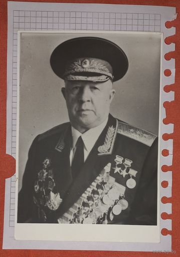 Фото Генерал Родимцев А.И., дважды Герой Советского Союза.(А41)