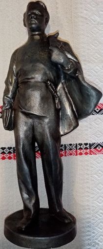 Статуэтка "молодой Ульянов", СССР, 30.5 см высота