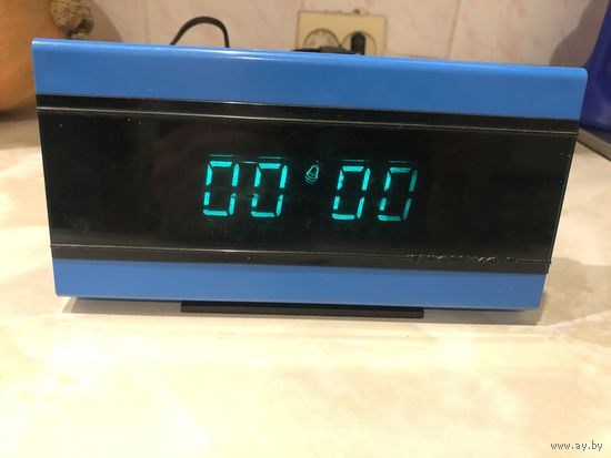 Часы электроника 6 на запчасти