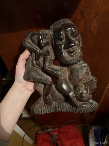 Африканская статуэтка из дерева