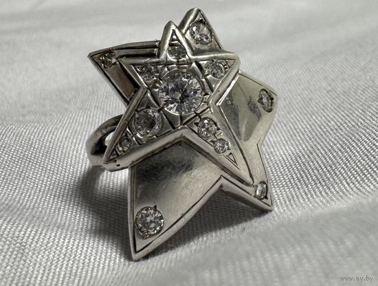 Кольцо серебряное 925 пробы. 8