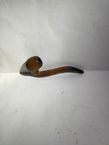 Старинная курительная трубка.