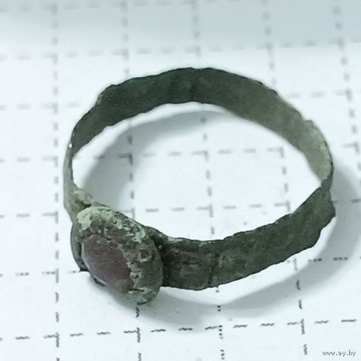 Перстень старинный с красной вставкой , ВКЛ #59