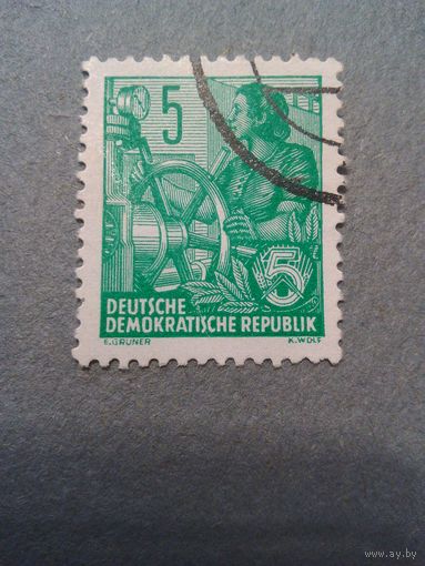 ГДР. Стандарт. 1957г. гашеная