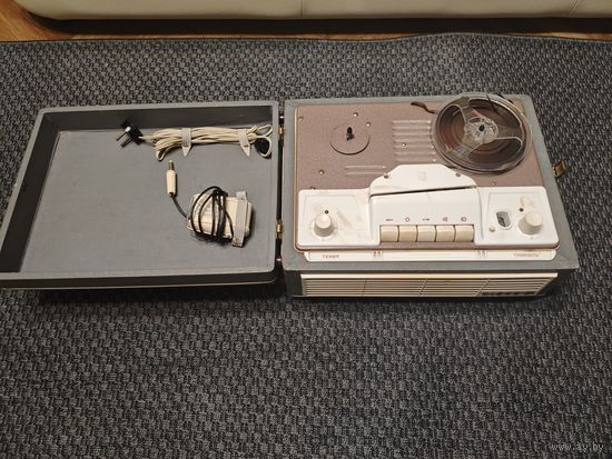 Бабиный магнитофон - Айдос 9м