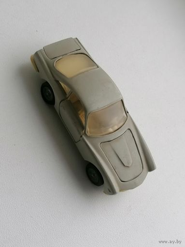 Модель 1 /43 Ferrari GT Berlinetta