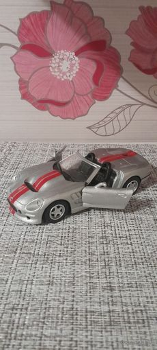 New raw shelby series 1 2000 1:32