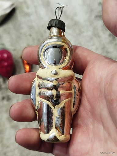 Космонавт,с рубля