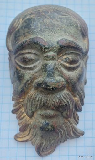 Бронзовая голова