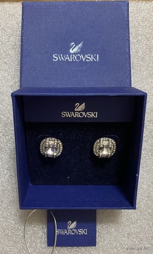 Серьги-гвоздики Svarovski (привезены из Испании).