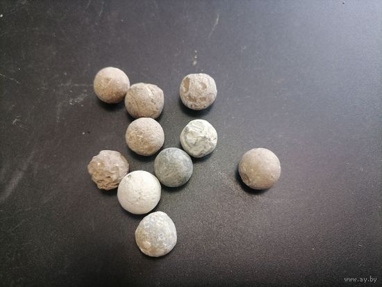 10 оловянных шариков